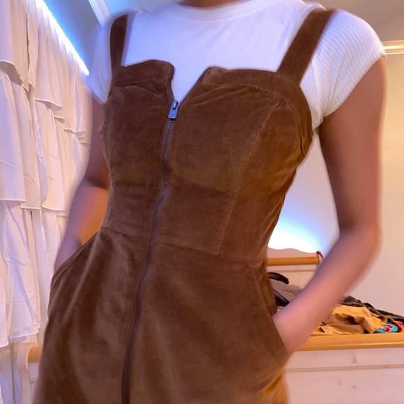 Cute brown dress from Hollister. - Picture 1 of 5